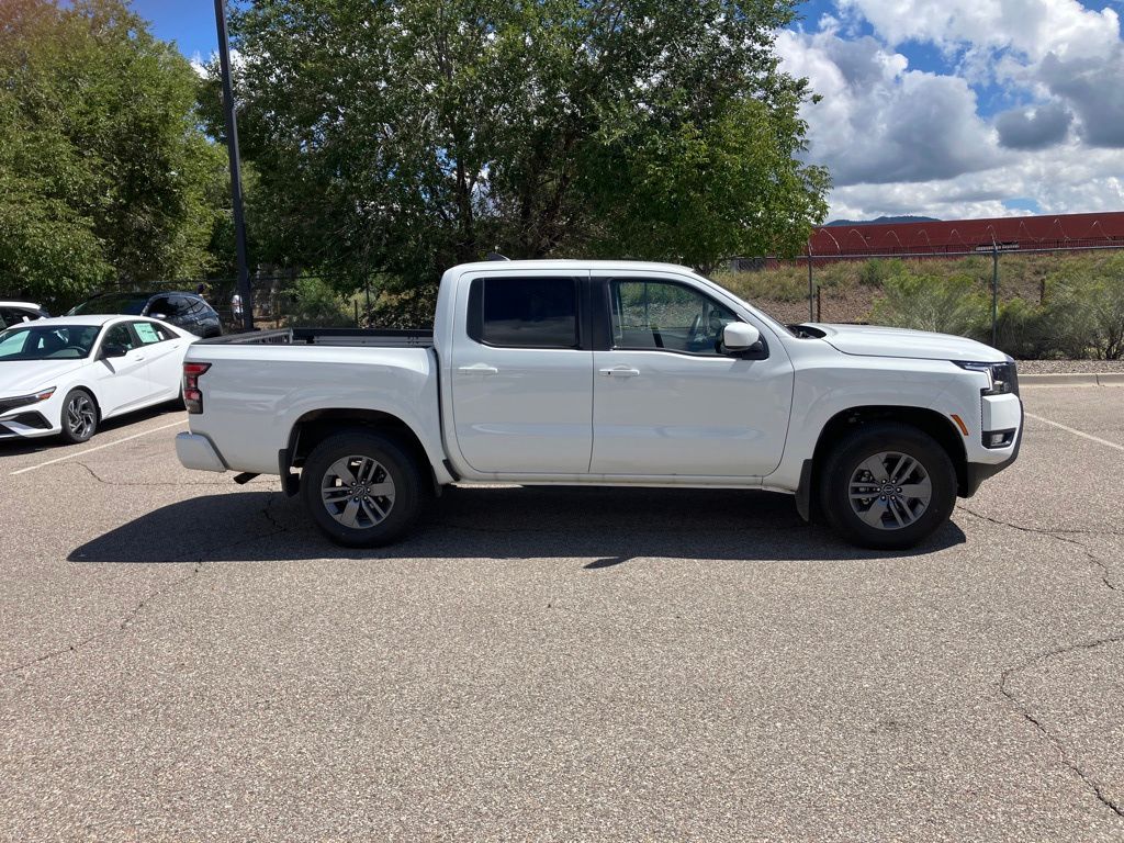 2025 Nissan Frontier SV photo 4