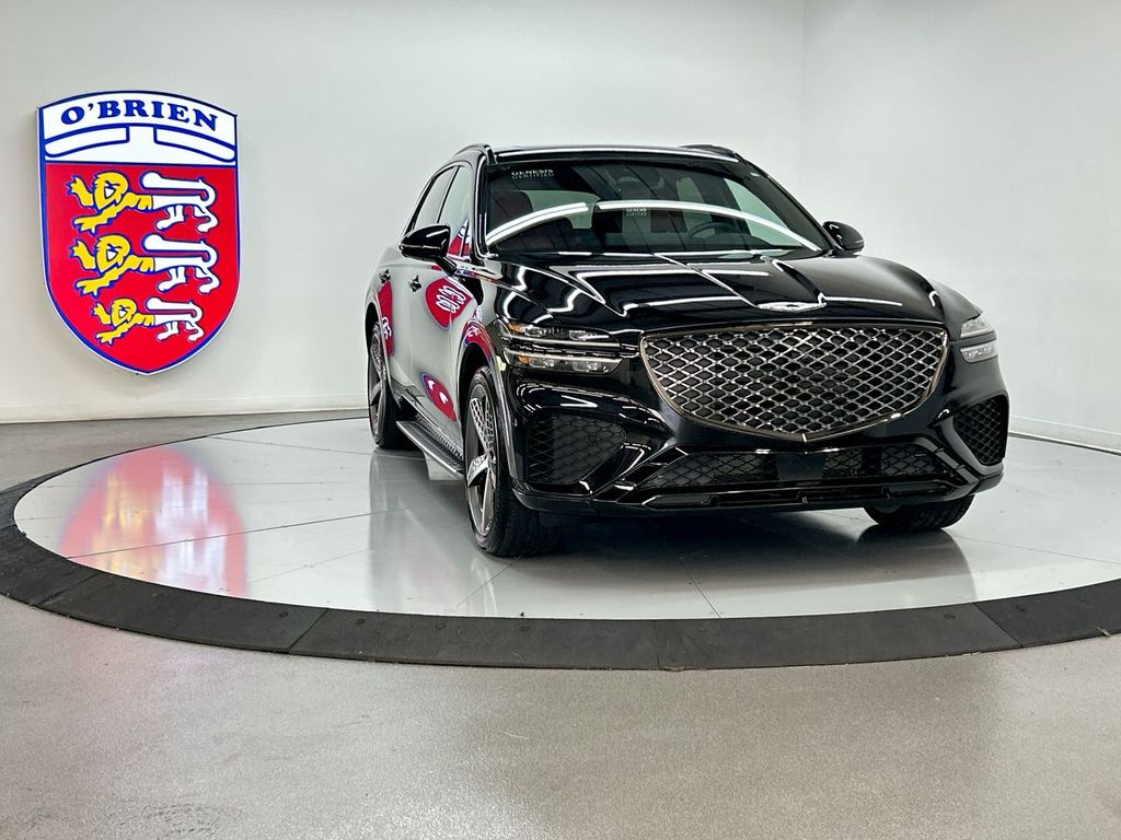 2024 GENESIS GV70 Standard's photo
