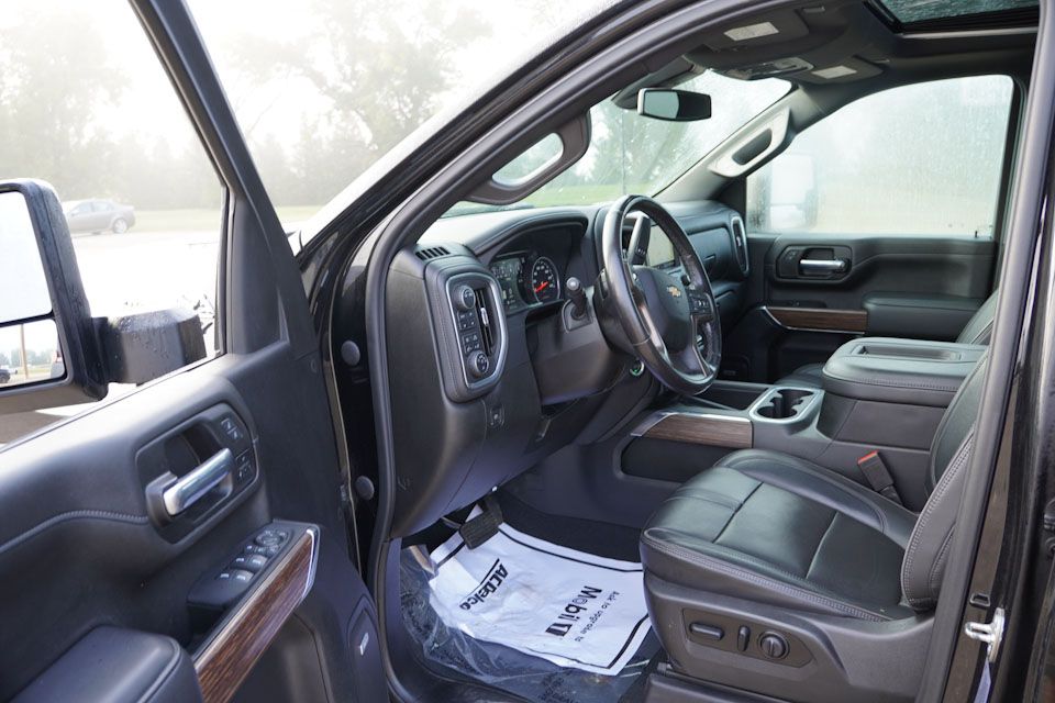 2022 Chevrolet Silverado 3500HD High Country Z71 photo 14