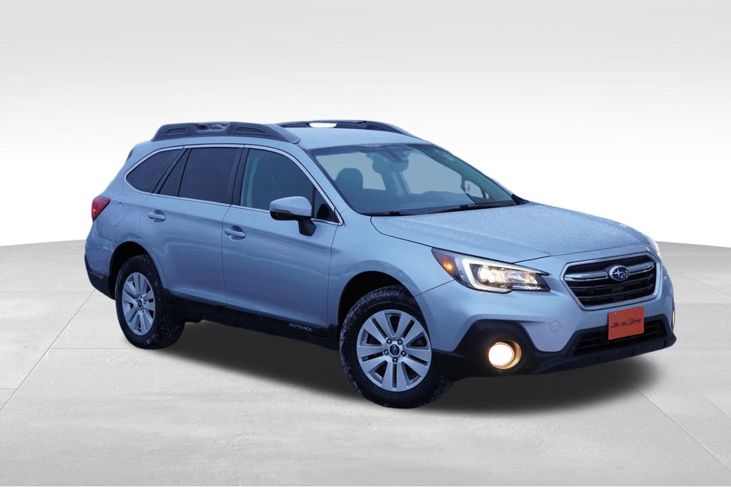 2019 Subaru Outback Premium's photo