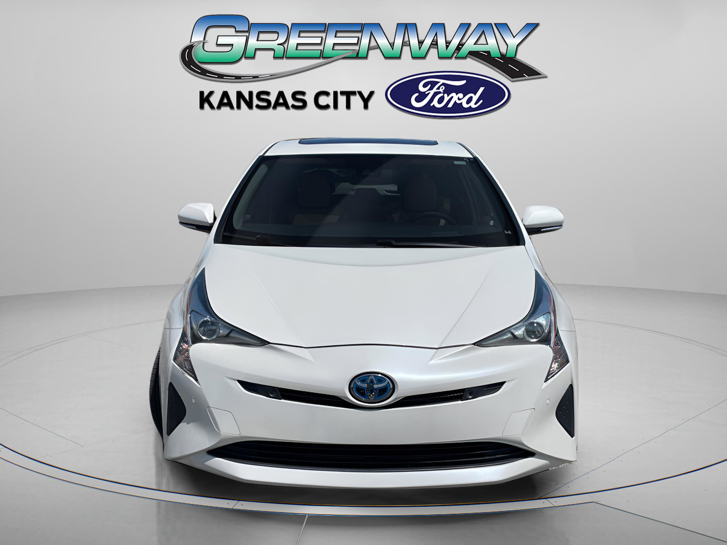 Used 2018 Toyota Prius Three with VIN JTDKARFU3J3547347 for sale in Kansas City