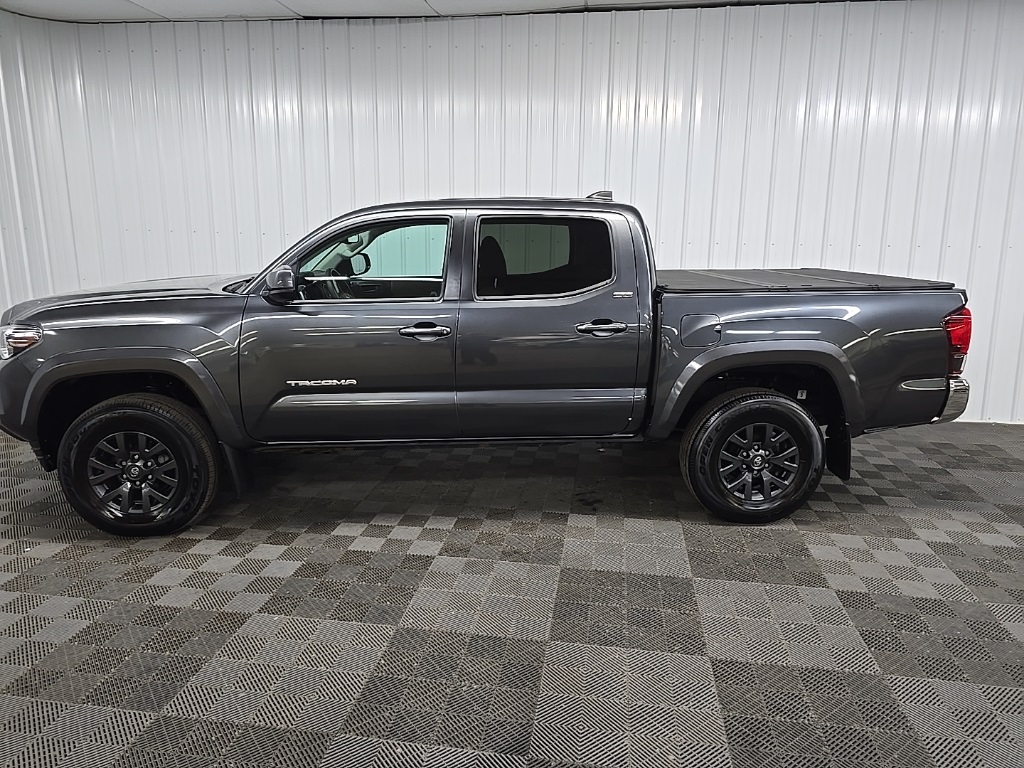 2022 Toyota Tacoma SR5 V6 photo 5