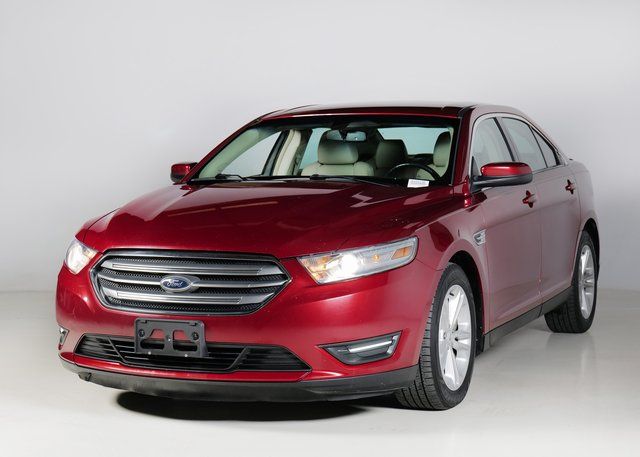 2014 Ford Taurus SEL's photo