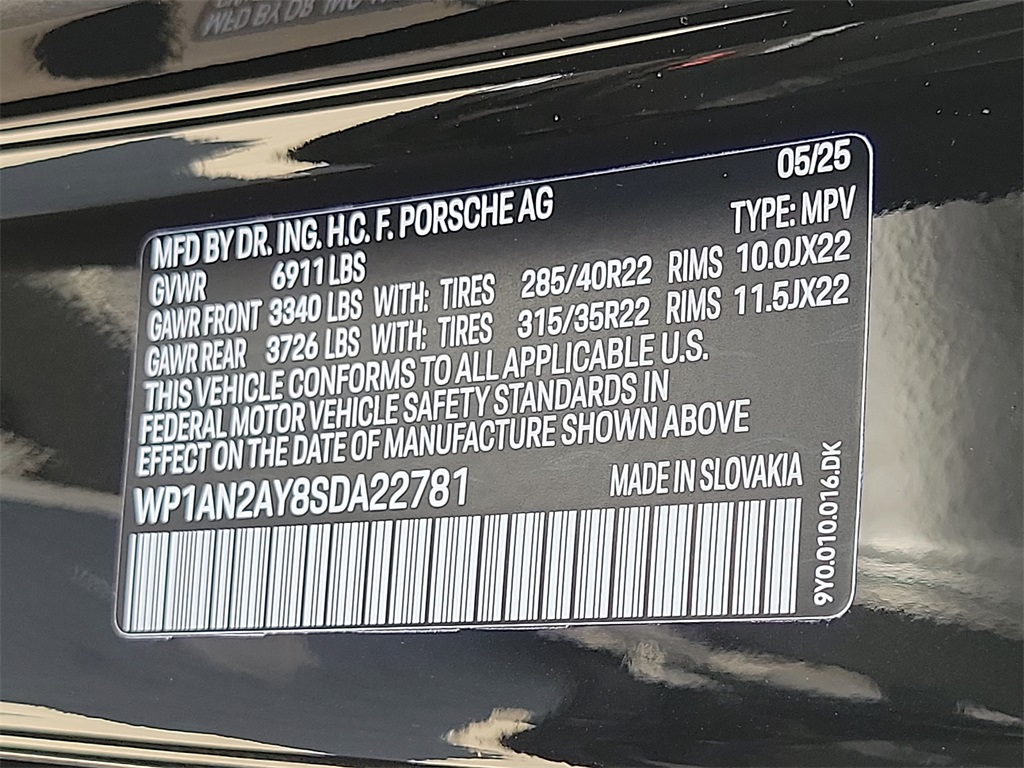 2025 Porsche Cayenne E-Hybrid S photo 32