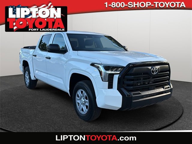 2025 Toyota Tundra SR CrewMax photo 2