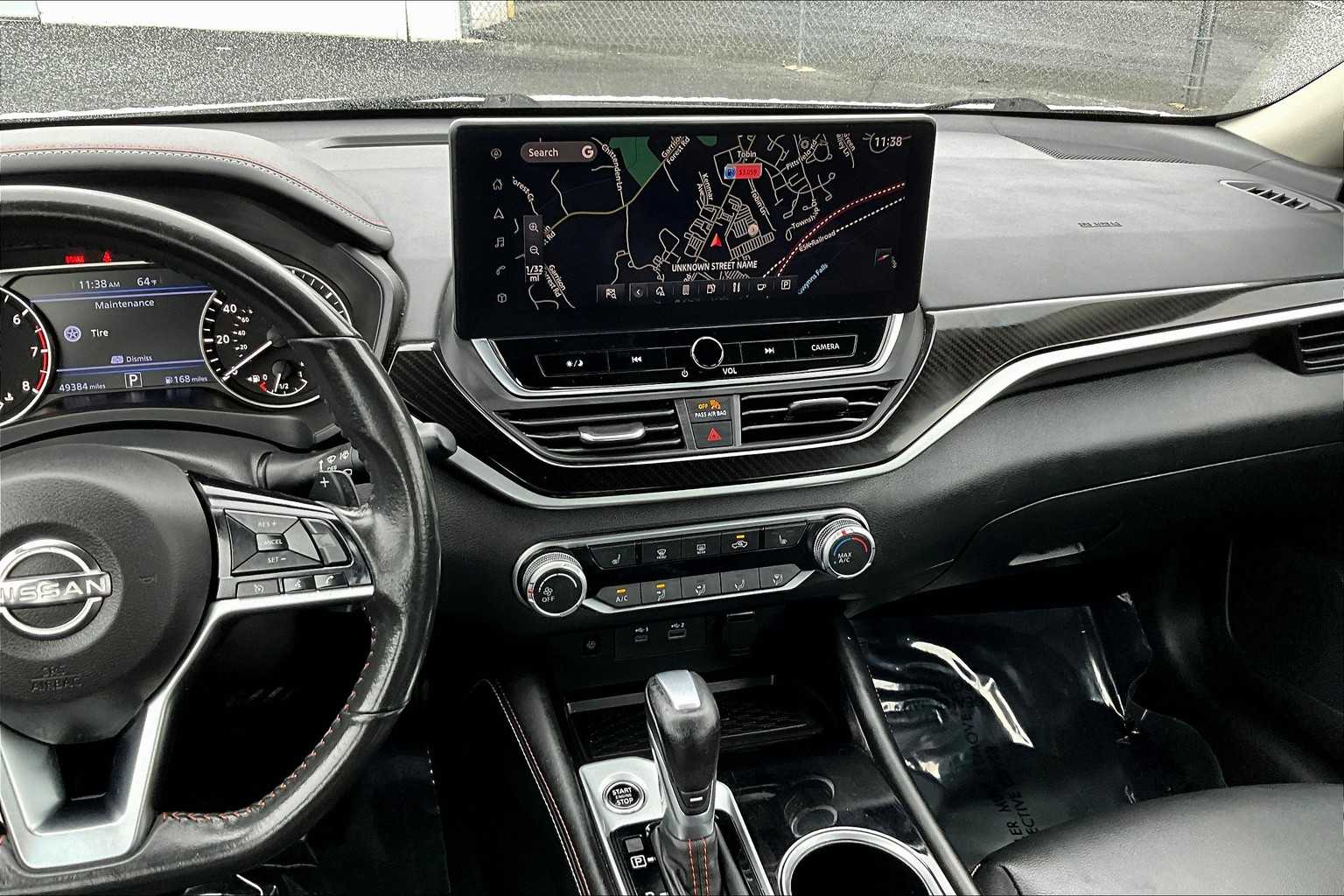 2023 Nissan Altima 2.5 SR photo 6