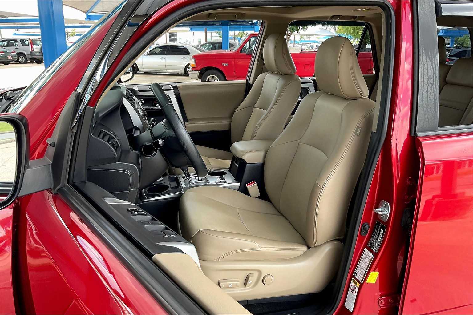 2019 Toyota 4Runner SR5 Premium photo 7