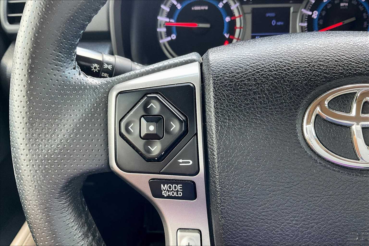 2019 Toyota 4Runner SR5 Premium photo 22