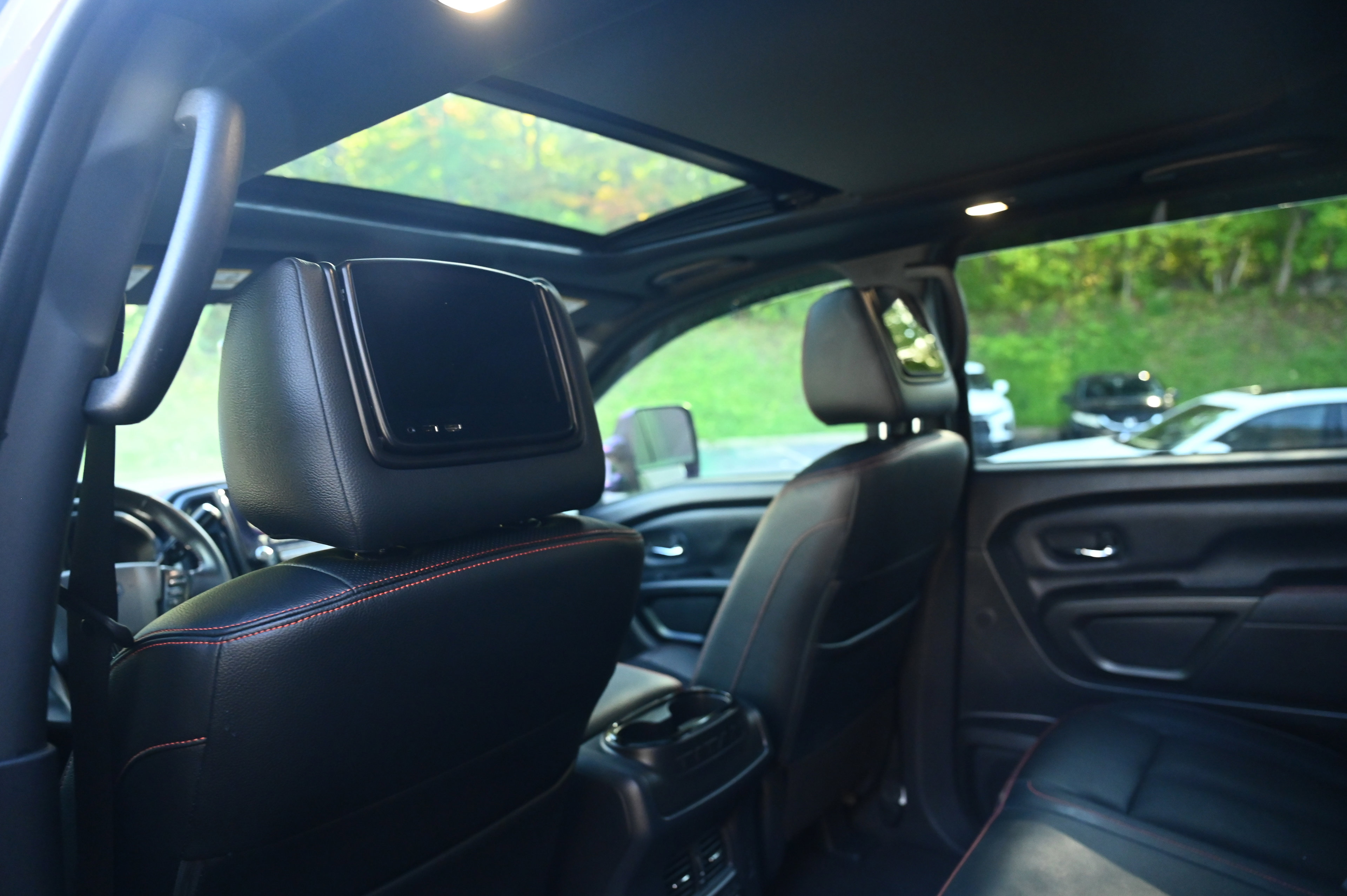 2024 Nissan Titan PRO-4X photo 22