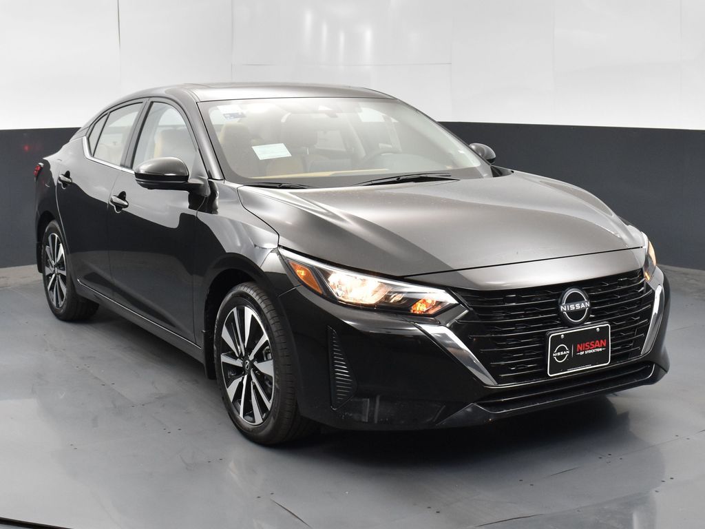 2025 Nissan Sentra SV's photo