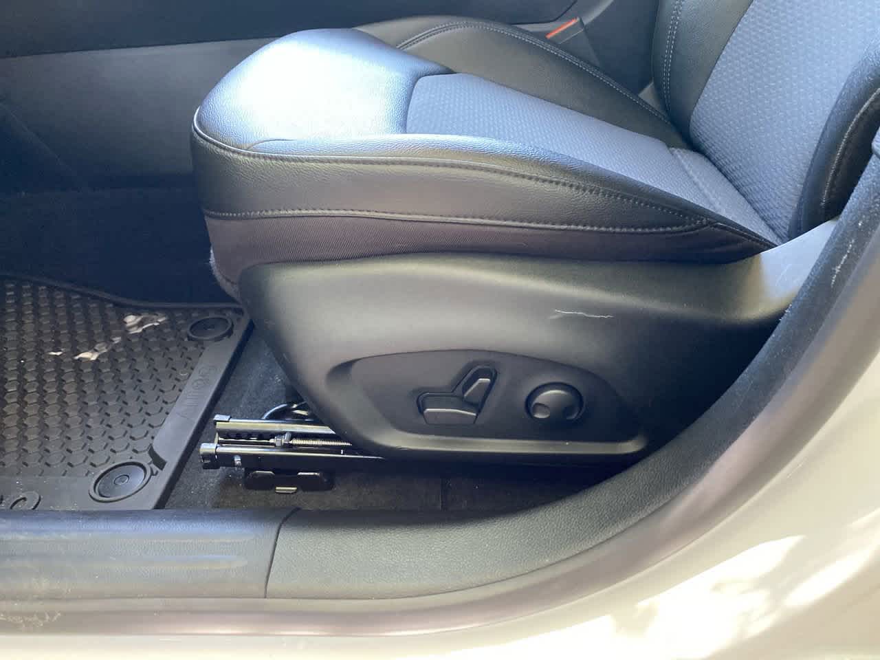 2024 Jeep Compass Latitude photo 16