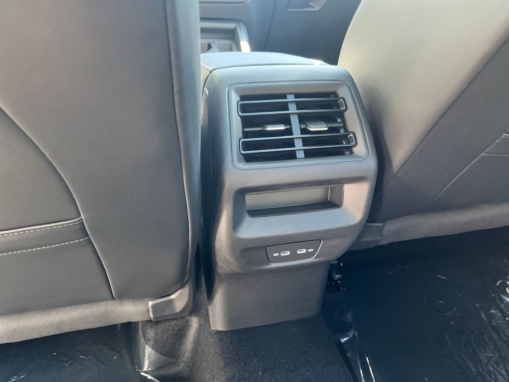 2025 Volkswagen Tiguan SE photo 15