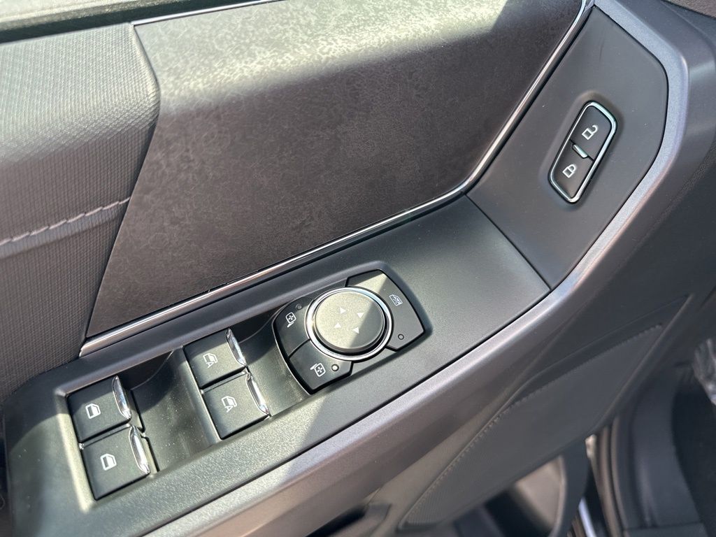2025 Ford F-150 XLT photo 10