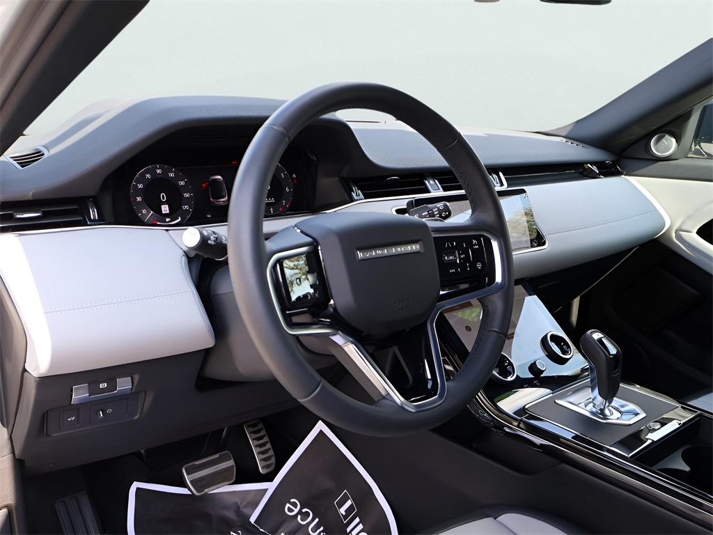 2023 Land Rover Range Rover Evoque R-Dynamic SE photo 16