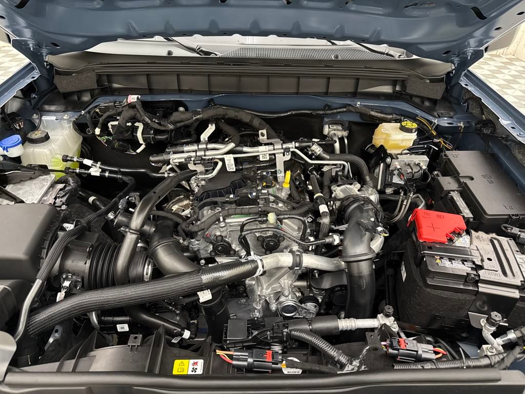 2025 Ford Bronco Base photo 27