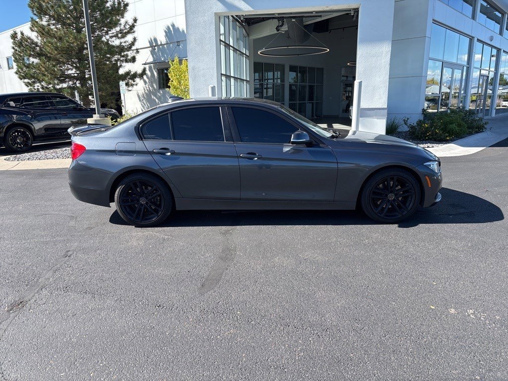 2017 Bmw 320i xDrive SA photo 4