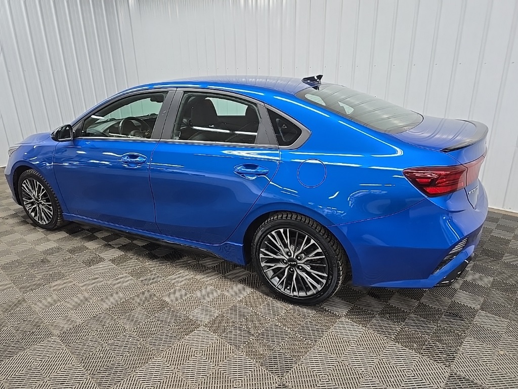 2022 Kia Forte GT-Line photo 4