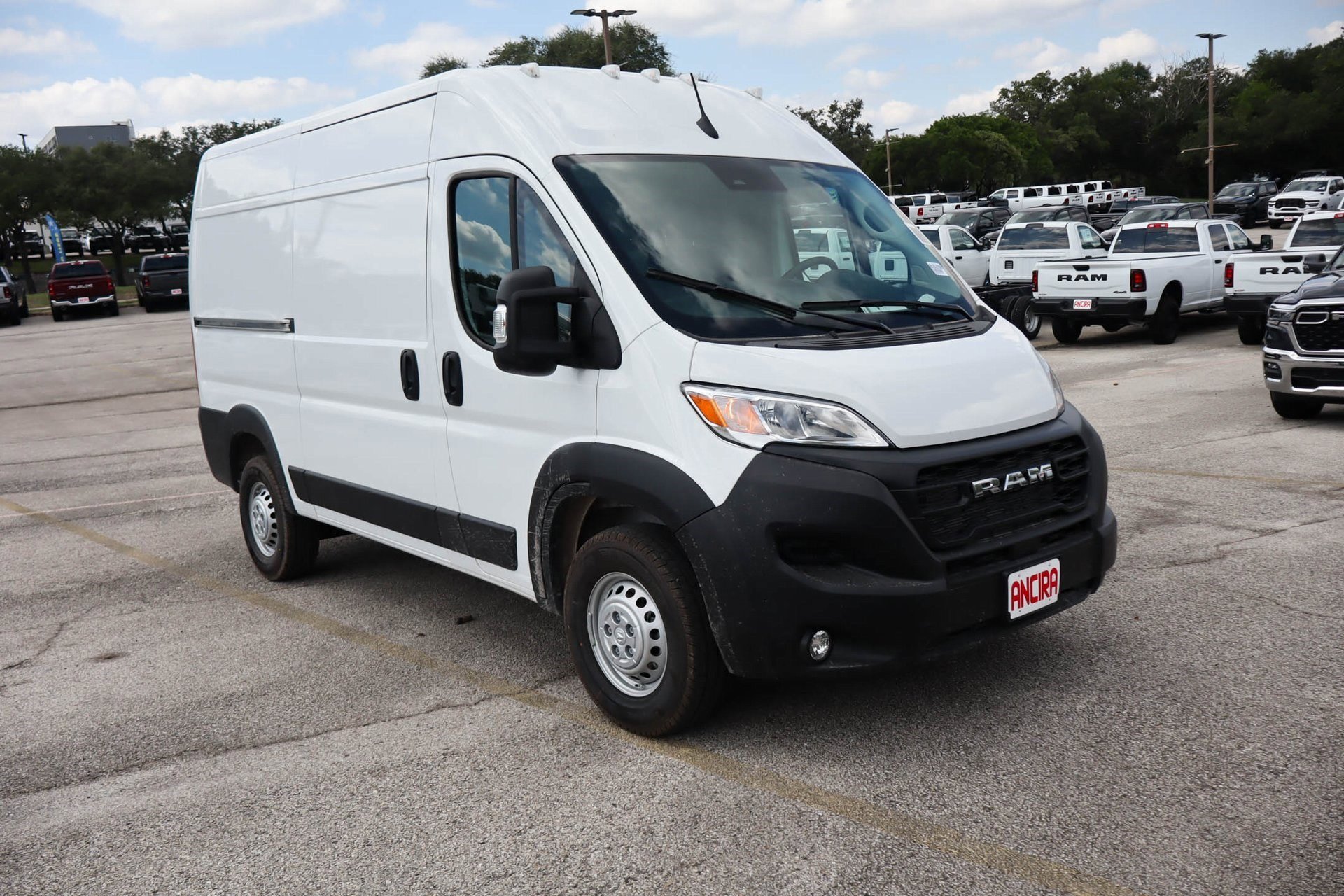 2026 Ram ProMaster 2500 photo 3
