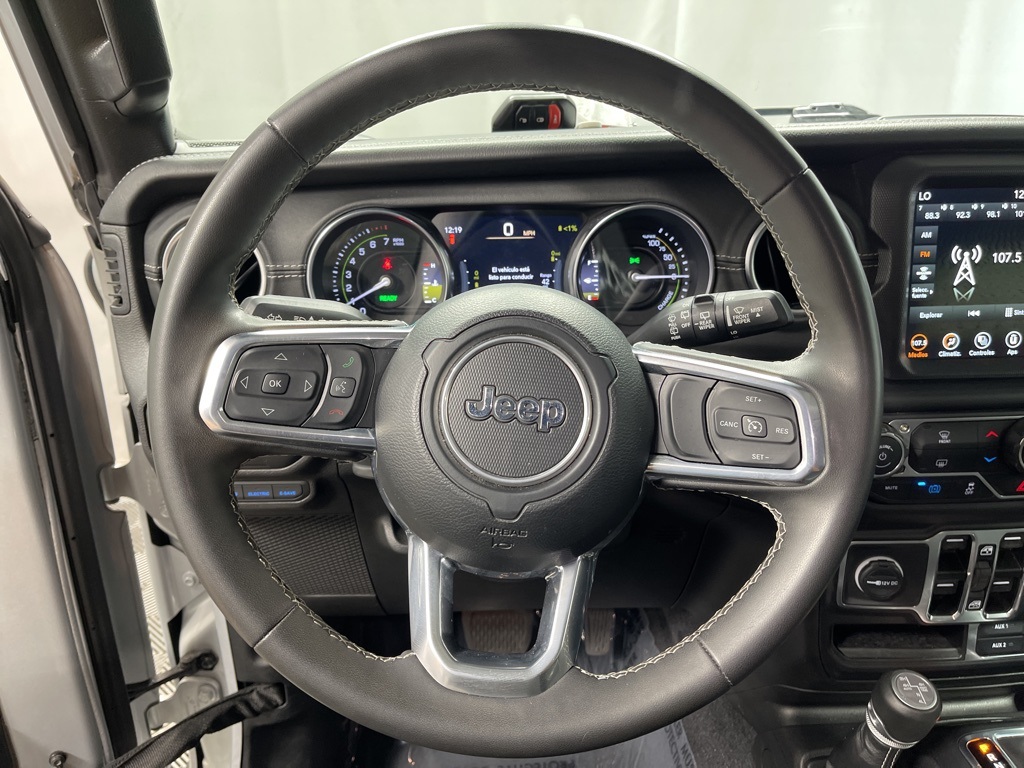 2023 Jeep Wrangler Sahara 4xe photo 6