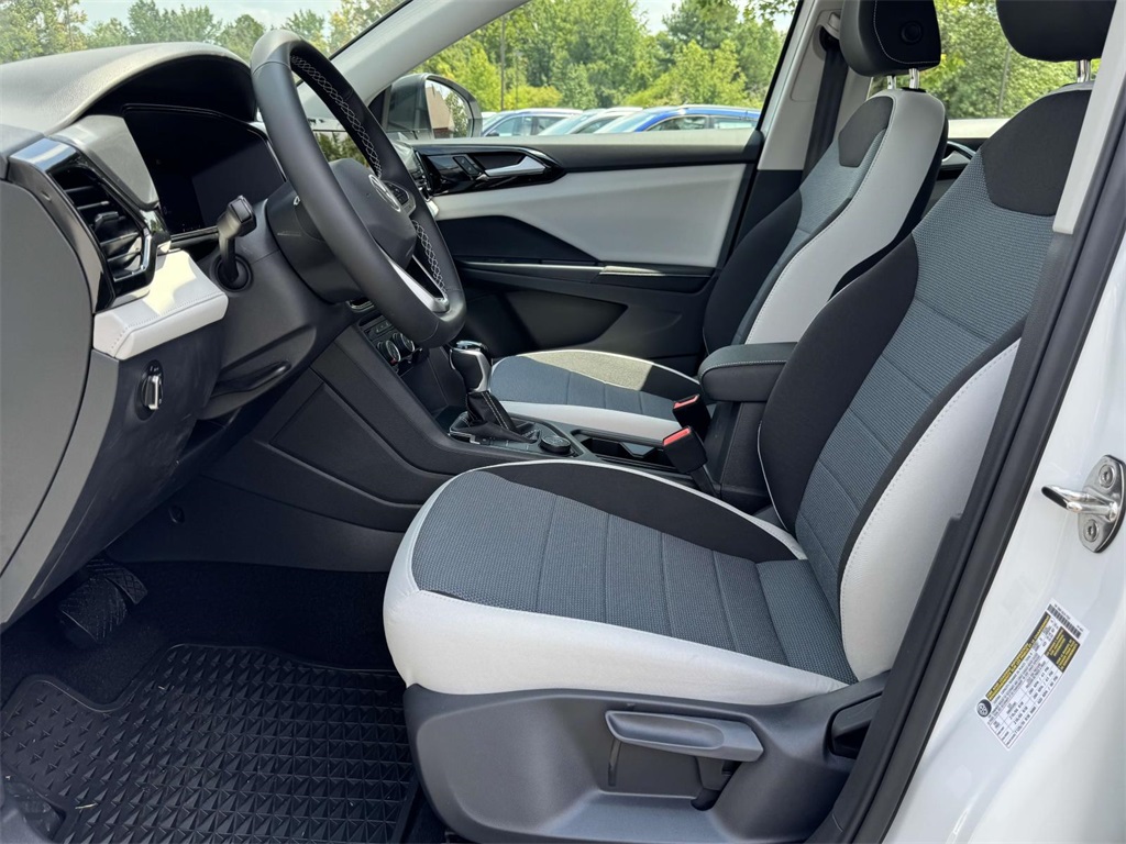 2025 Volkswagen Taos S photo 14