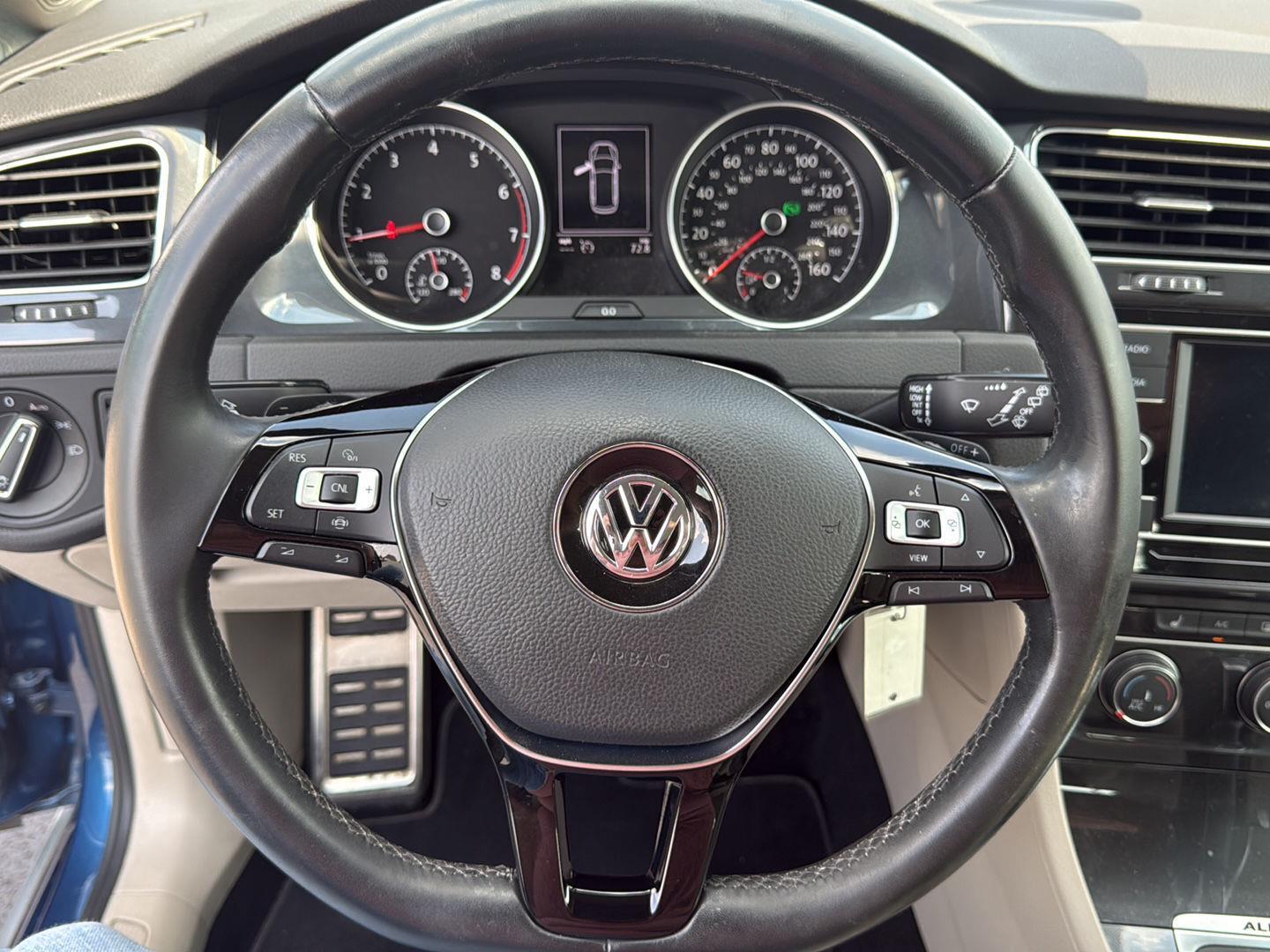 2019 Volkswagen Golf Alltrack S photo 16