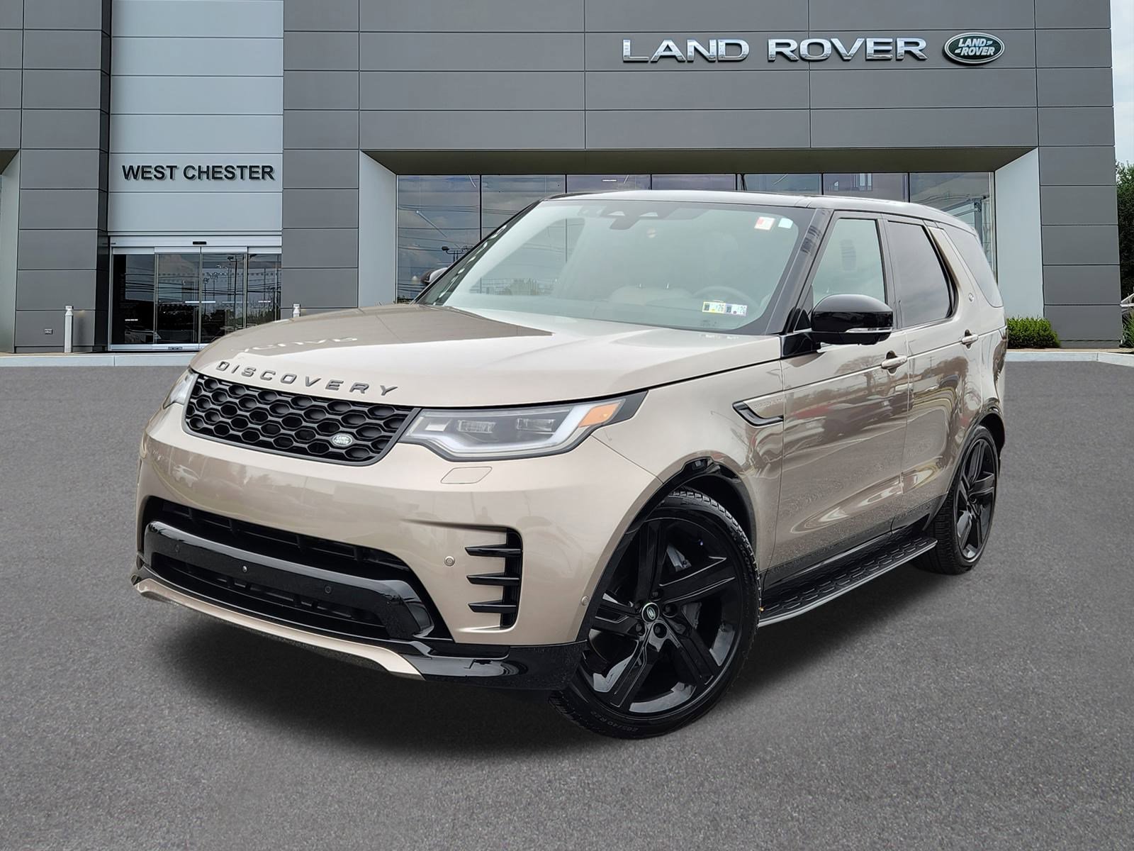 2024 Land Rover Discovery Dynamic SE's photo
