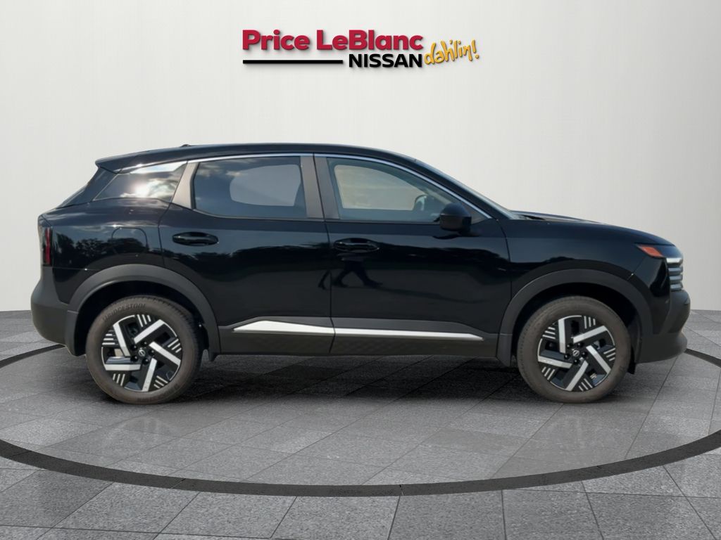 2025 Nissan Kicks SV photo 3