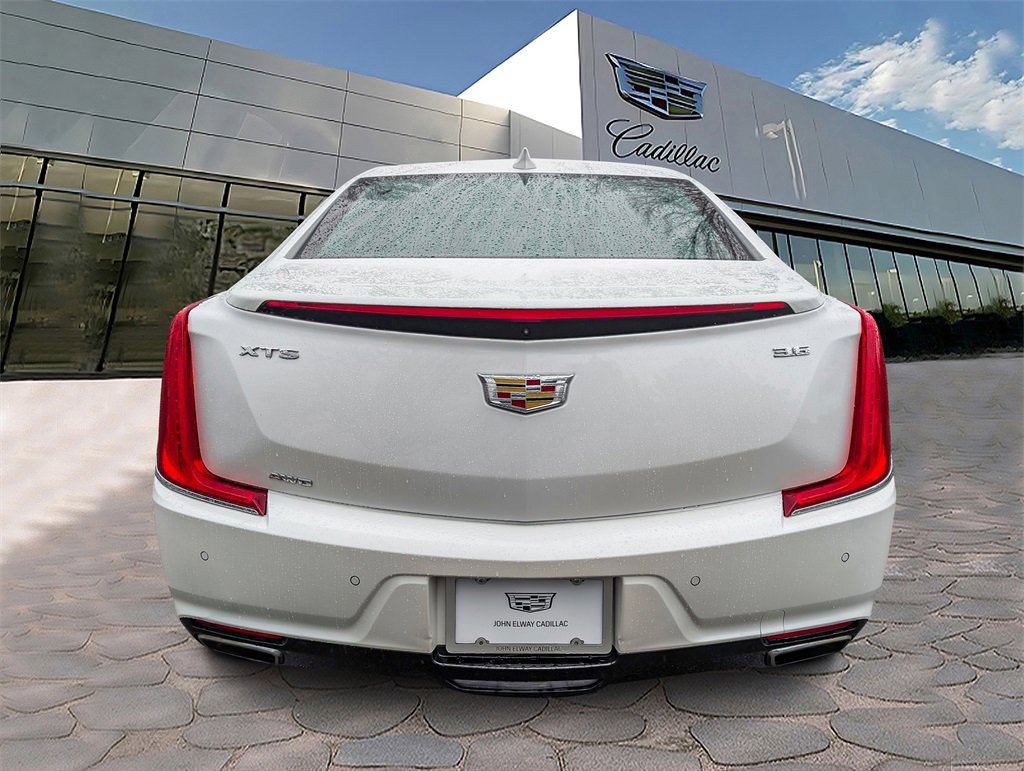 2018 Cadillac XTS Luxury photo 3