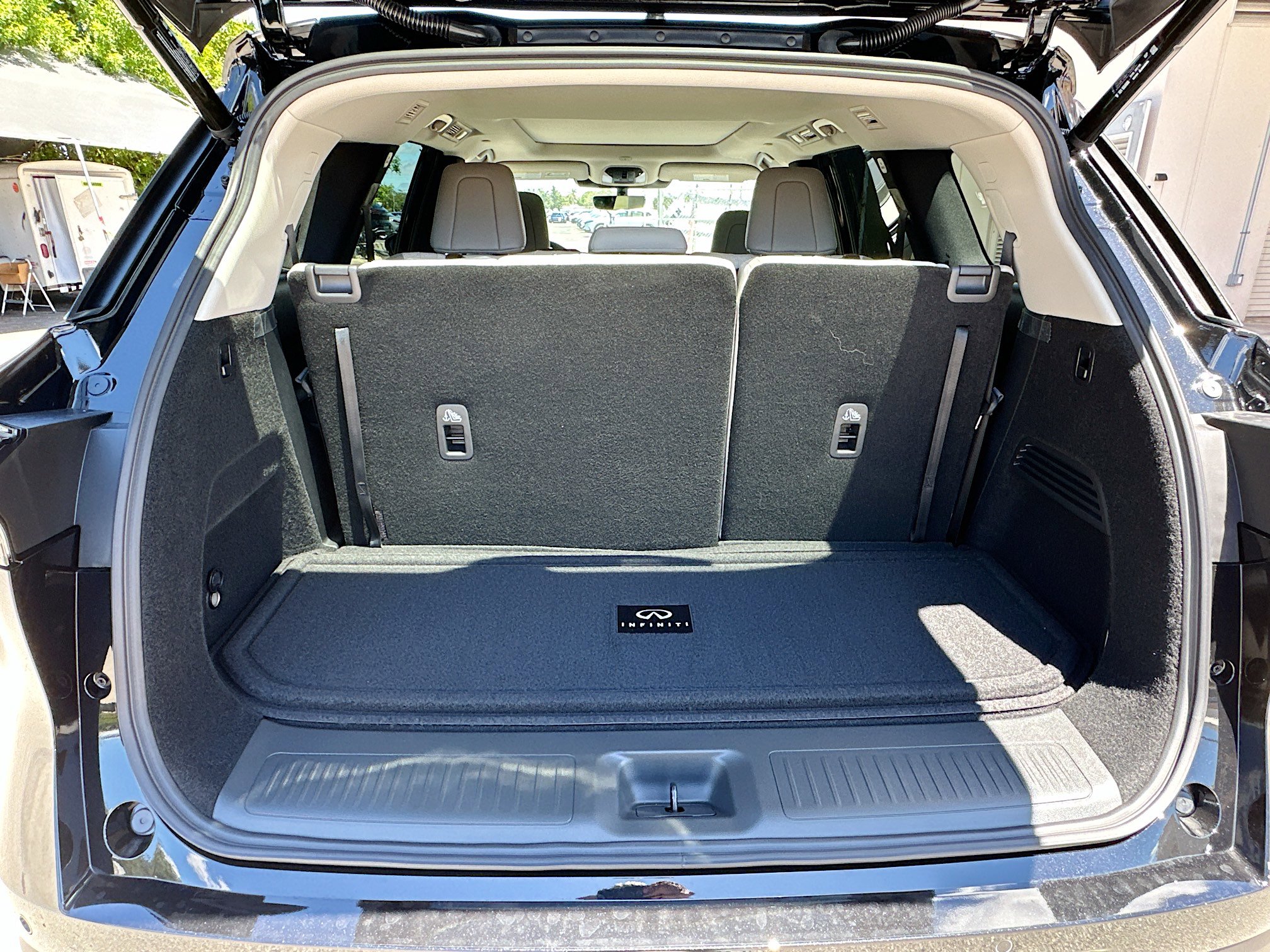 2026 Infiniti QX60 Luxe photo 21