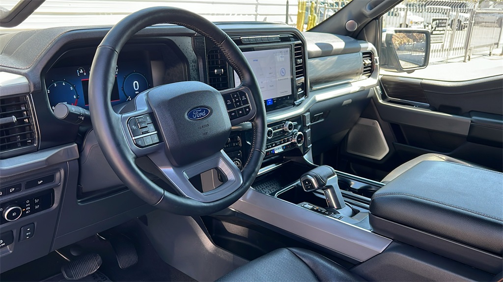 2024 Ford F-150 Lariat photo 11