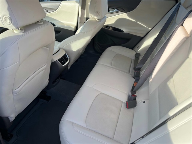 2024 Chevrolet Malibu Premier 2LT photo 17