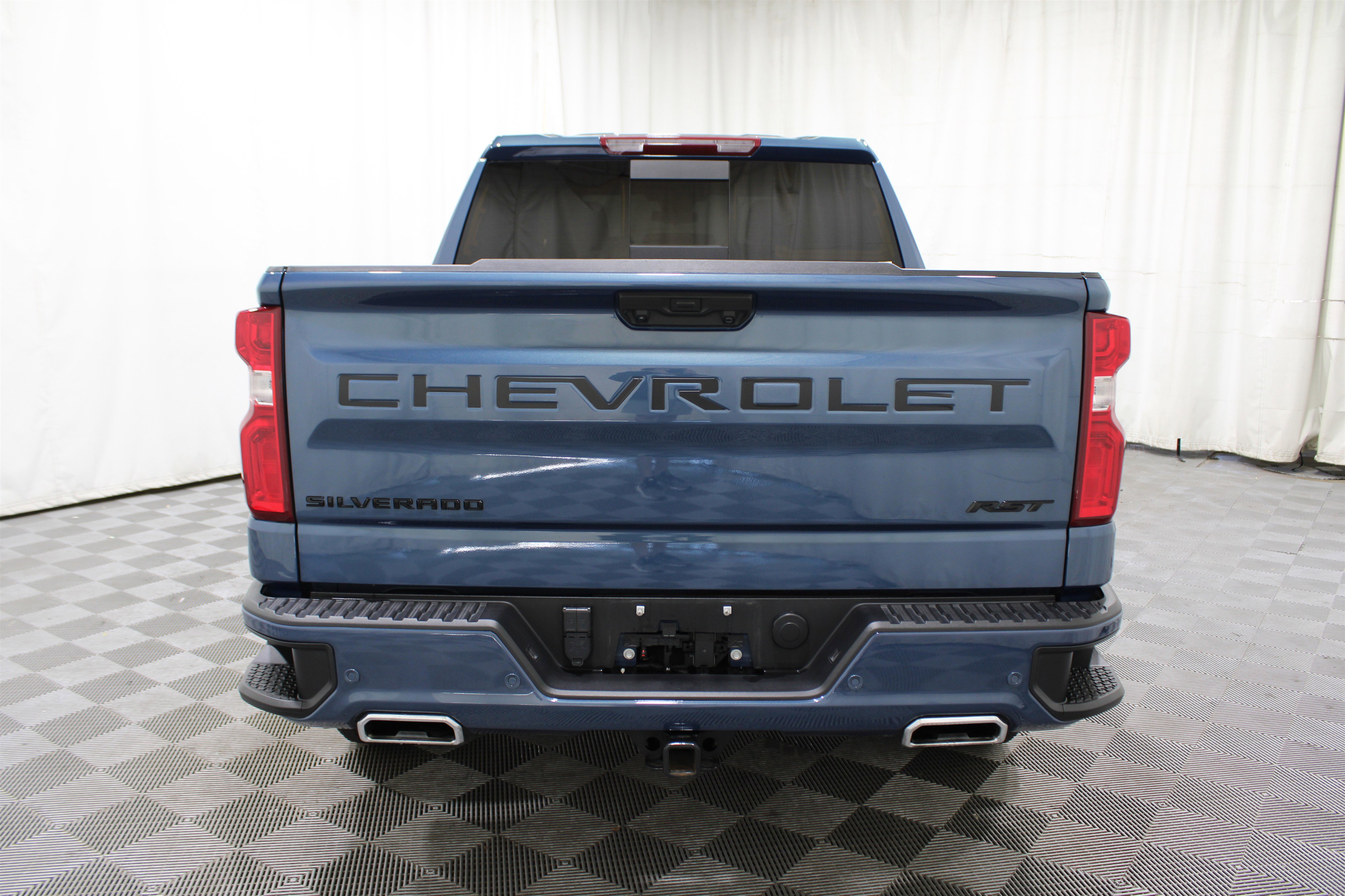 2024 Chevrolet Silverado 1500 RST photo 18