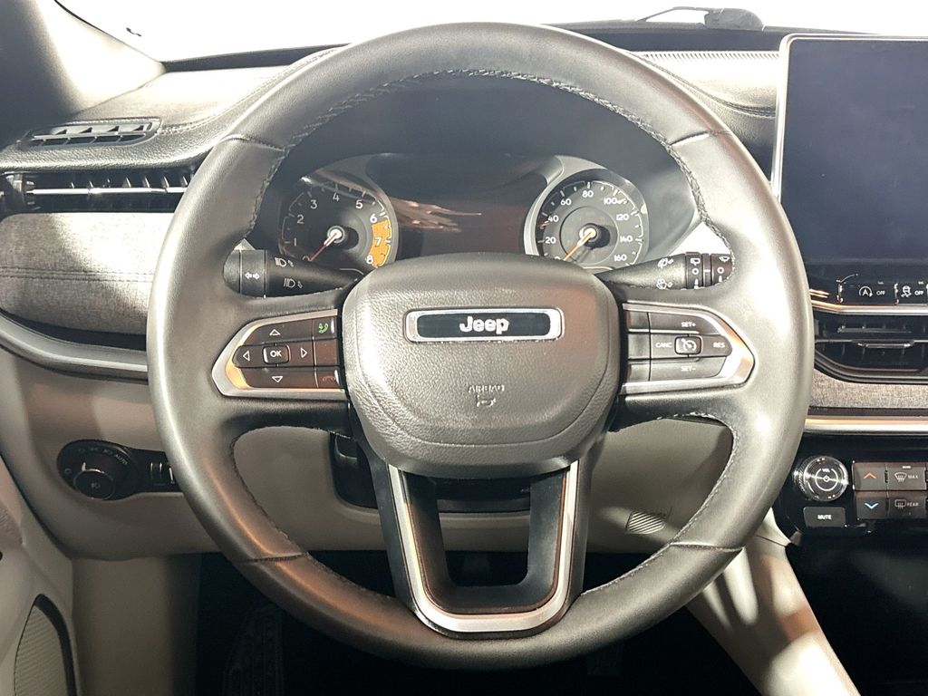 2024 Jeep Compass Latitude photo 9