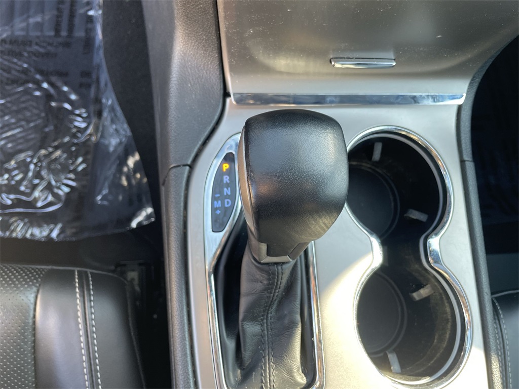 2021 Jeep Grand Cherokee Anniversary Edition photo 18