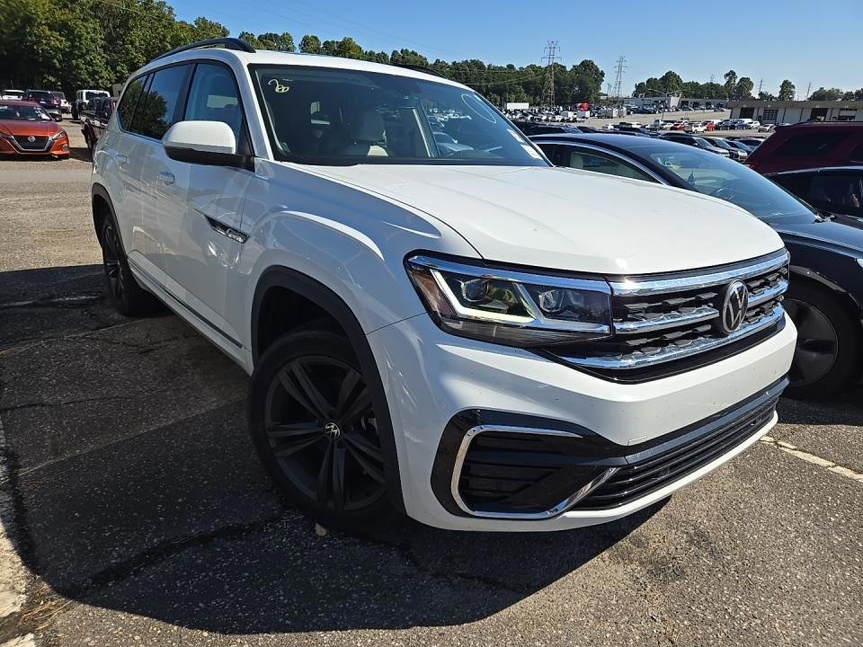 2021 Volkswagen Atlas V6 SE Technology R-Line photo 3