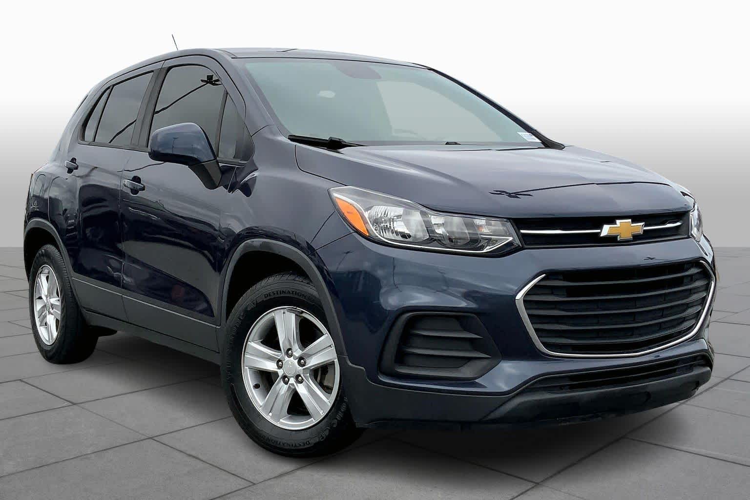 2019 Chevrolet Trax LS photo 2