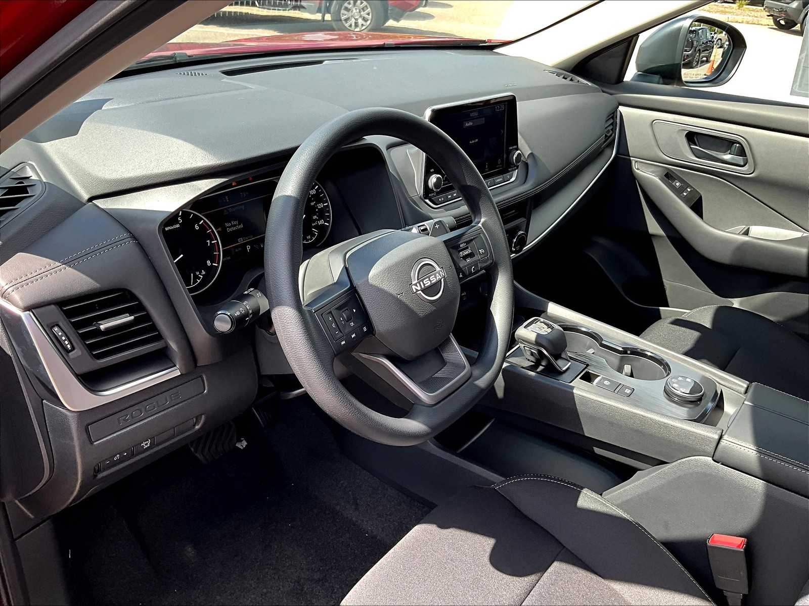 2026 Nissan Rogue S photo 8