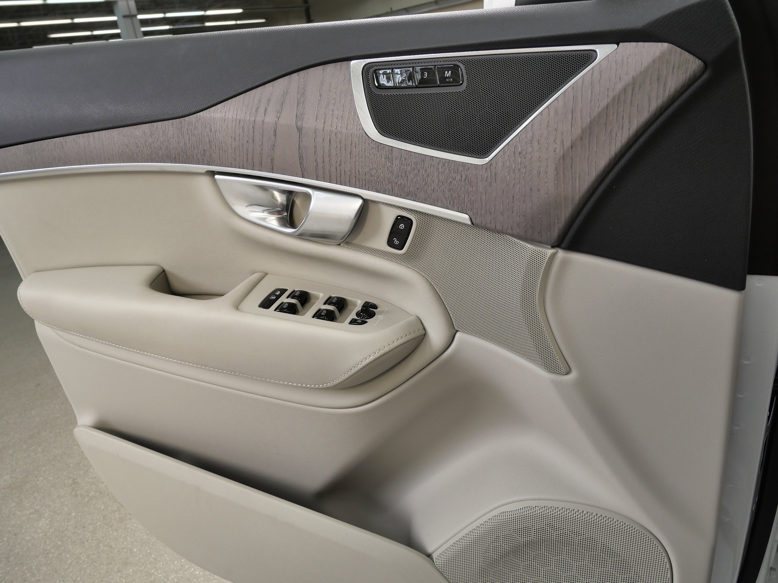 2024 Volvo XC90 Recharge Plus photo 28