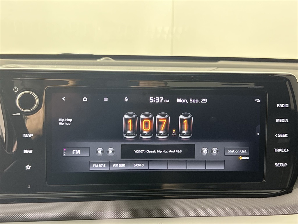 2022 Kia K5 GT-Line photo 12