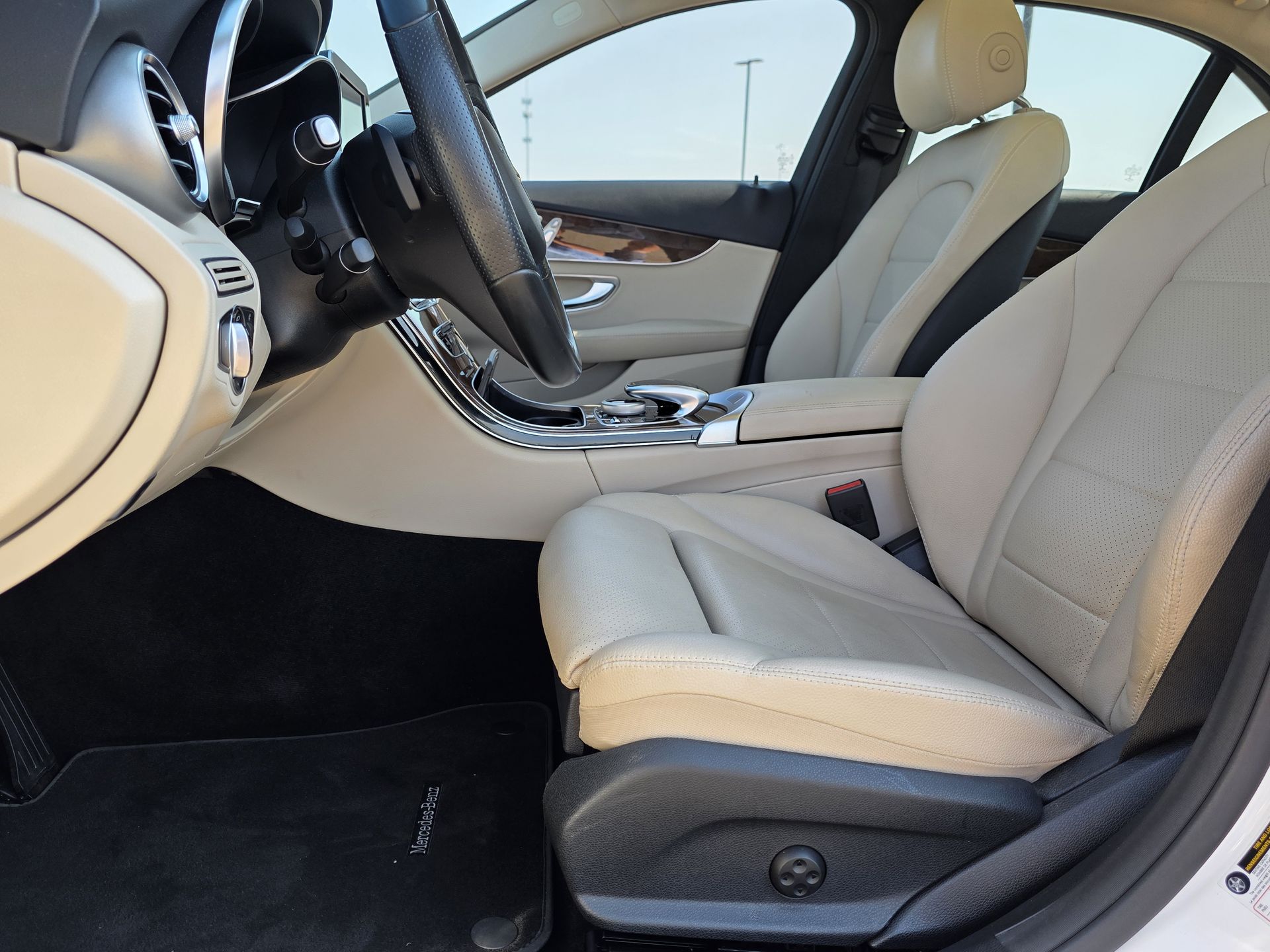 2016 Mercedes Benz C 300 photo 19