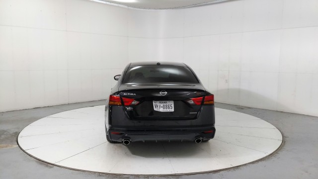 Used 2024 BLACK Nissan 2.0 SR image 4