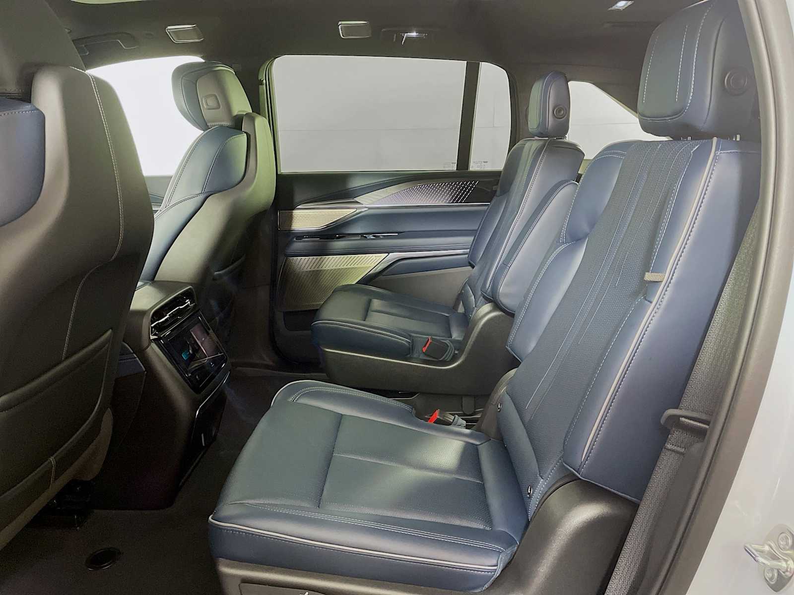 2026 Cadillac Escalade IQ Premium Luxury photo 5