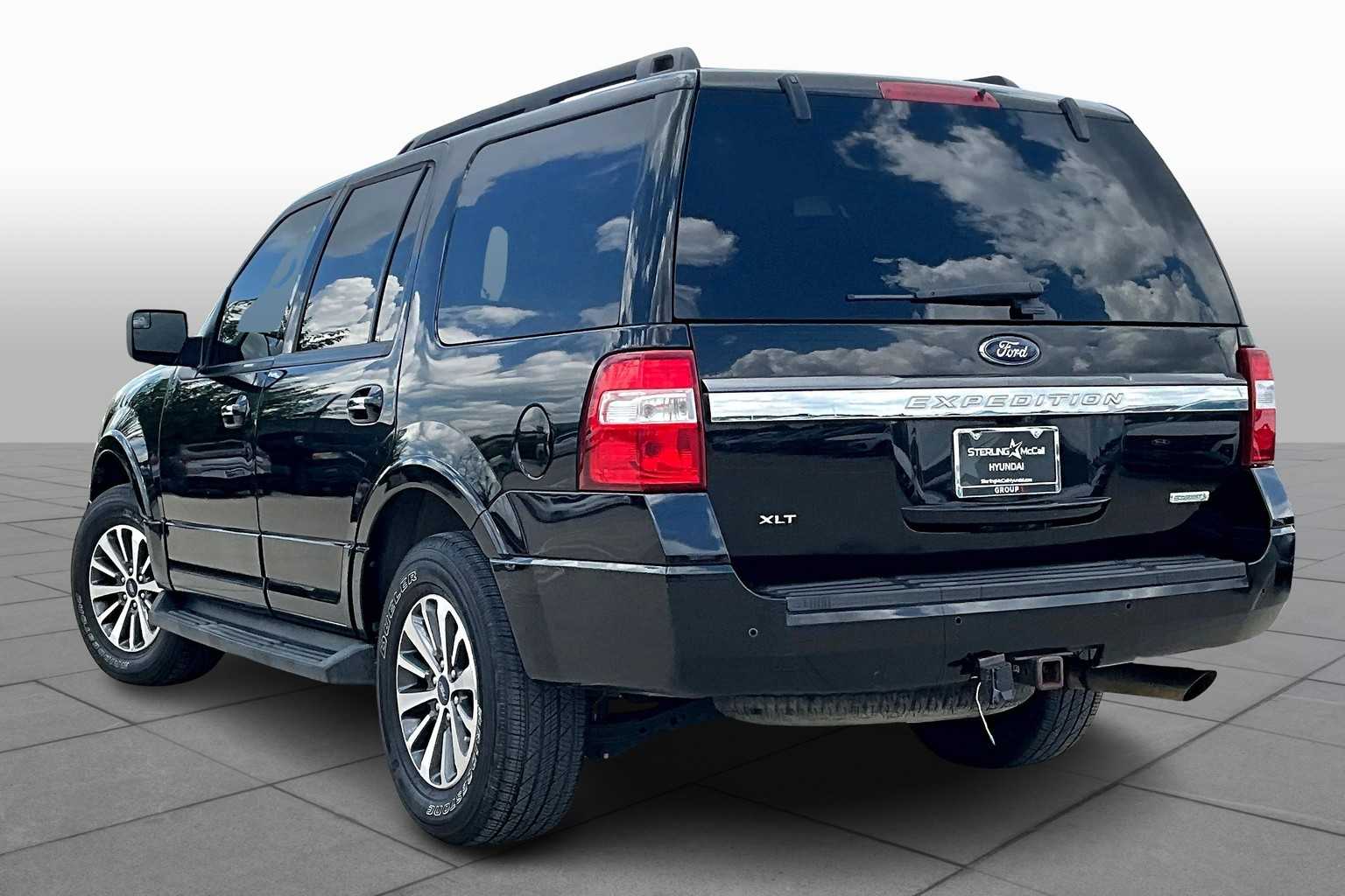 2017 Ford Expedition XLT photo 9