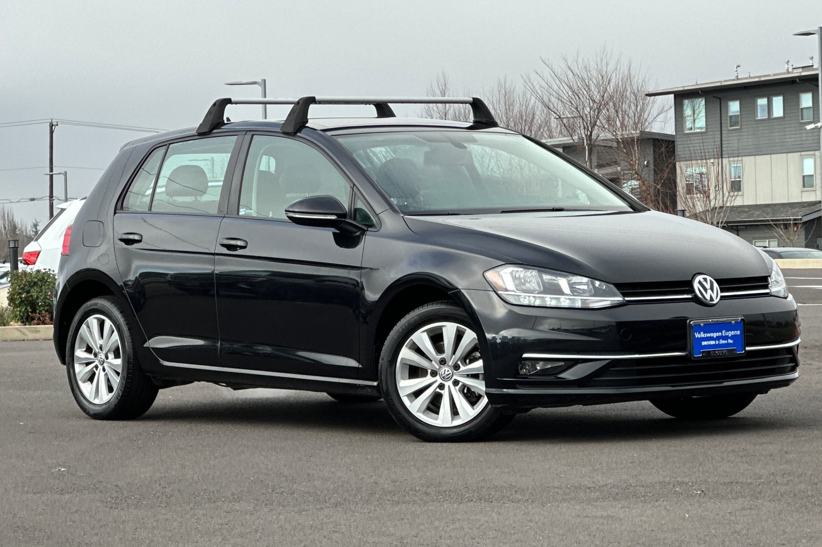 2018 Volkswagen Golf SE's photo