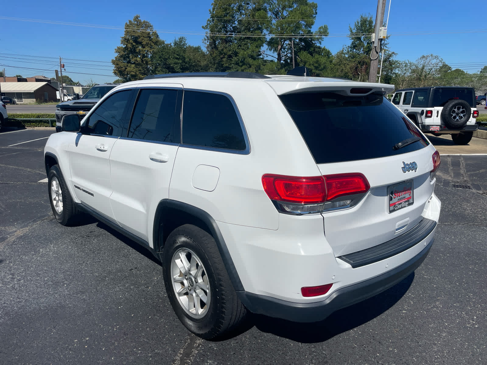 2018 Jeep Grand Cherokee Laredo E photo 3