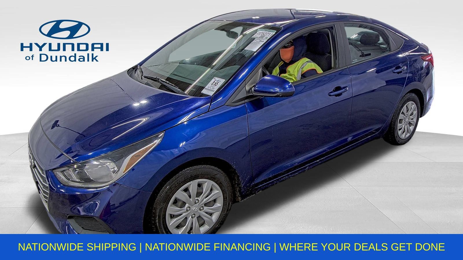 2022 Hyundai Accent SE's photo