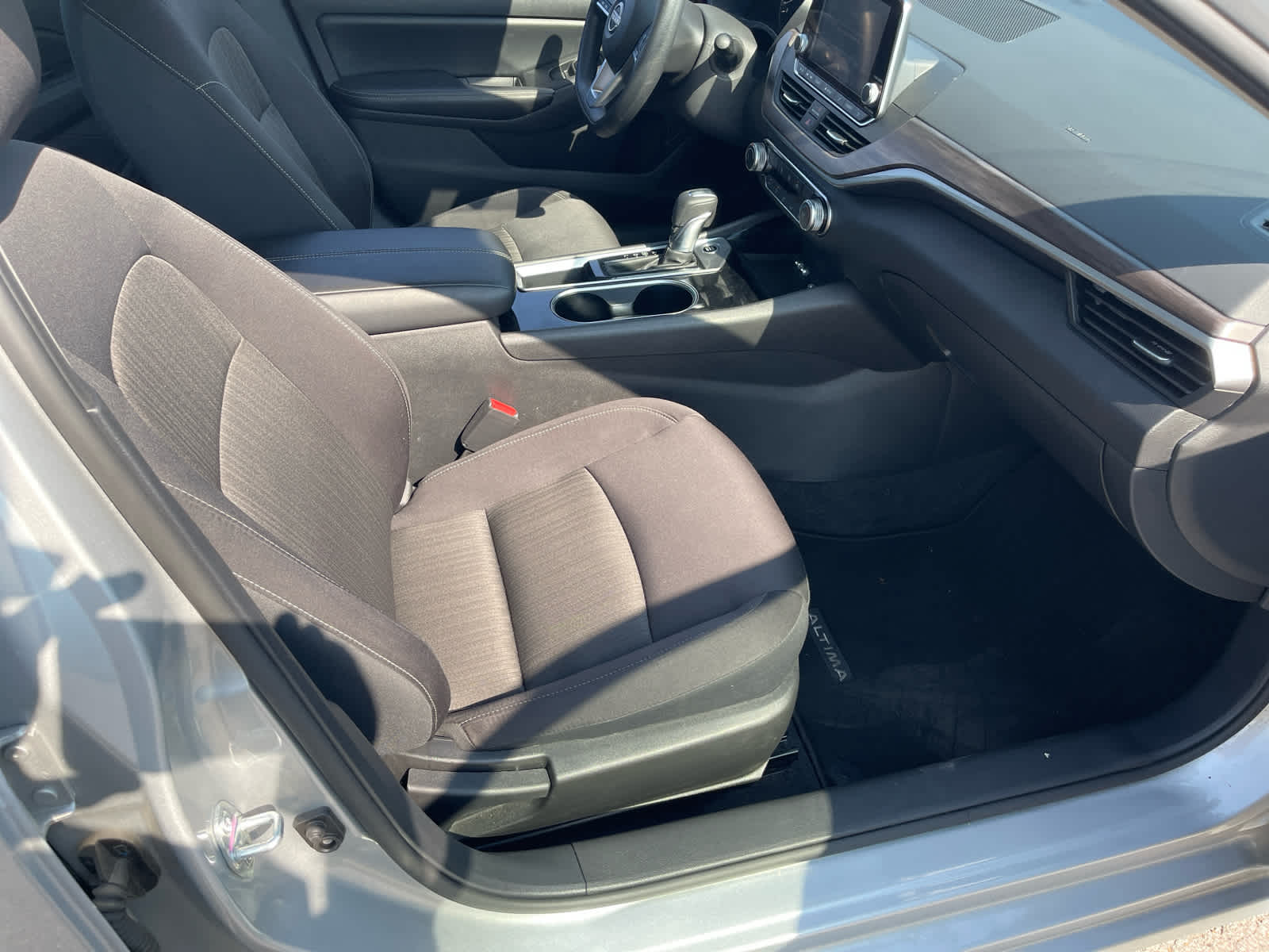 2024 Nissan Altima 2.5 SV photo 14