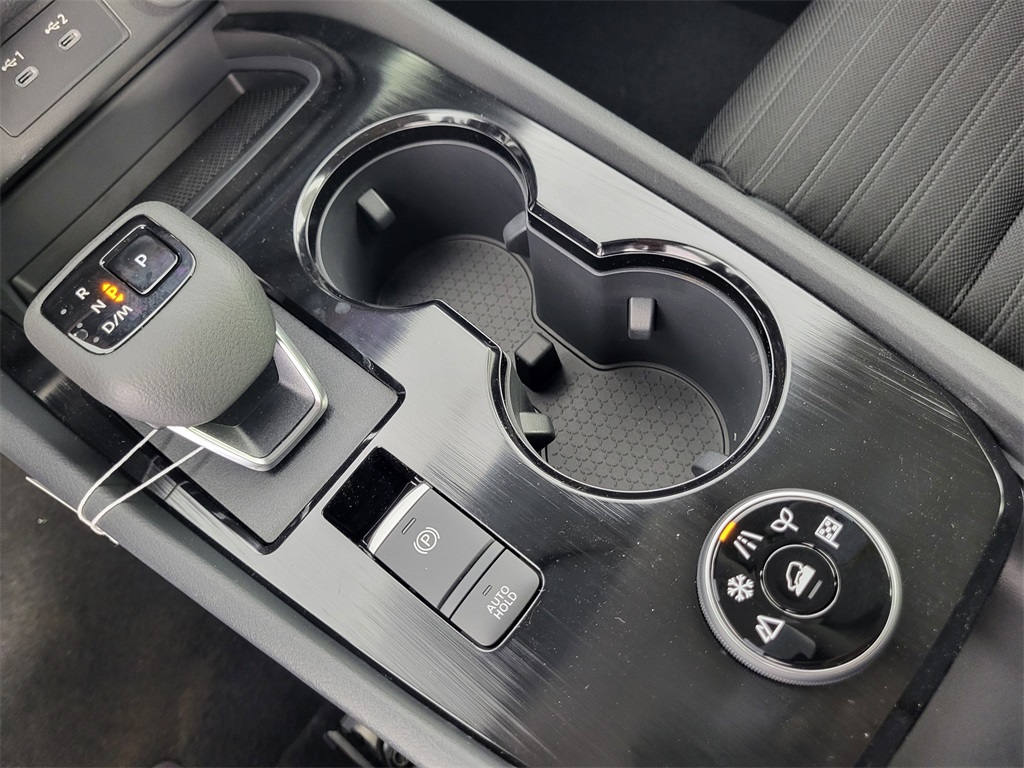 2025 Nissan Rogue SV photo 19