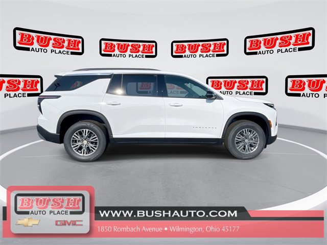 2025 Chevrolet Traverse photo 3