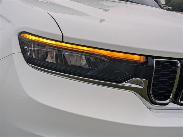 2025 Jeep Grand Cherokee Limited photo 7